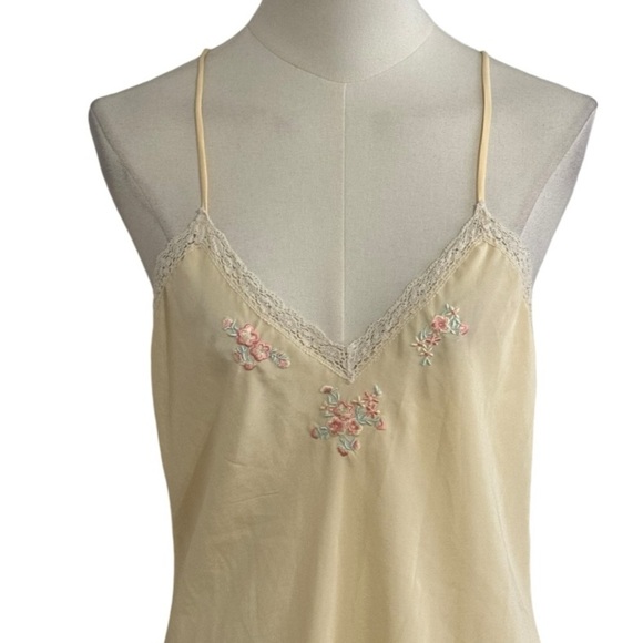 FANTASIES by Morgan Taylor‎ Yellow Slip Dress Embroidered Flowers Lace Size S - Picture 3 of 7